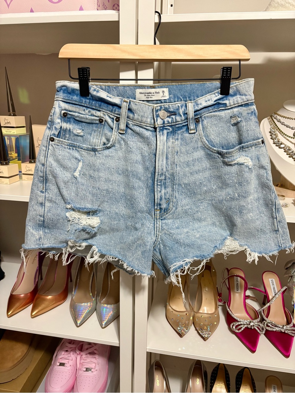 NWOT Abercrombie Light Wash High Rise Mom Distressed Denim Jean Shorts 28